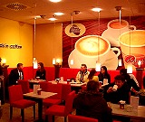 Wiener Feinb�cker Heberer snackin coffee in K�ln 